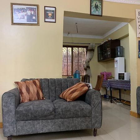 Ostello Jj & Je Family House Dar es Salaam Esterno foto