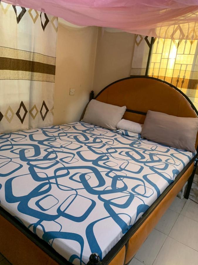 Ostello Jj & Je Family House Dar es Salaam Esterno foto